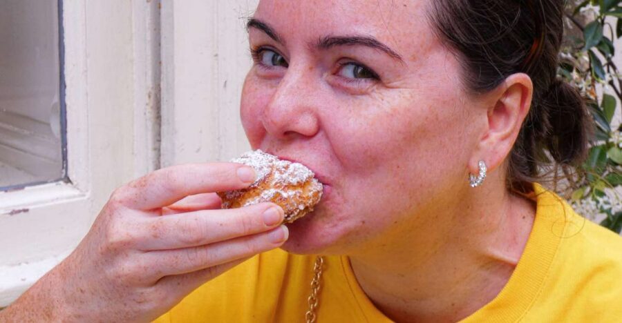Bordeaux - sweet food tour of the old city - What you’ll actually see: UNESCO streets with dessert pacing