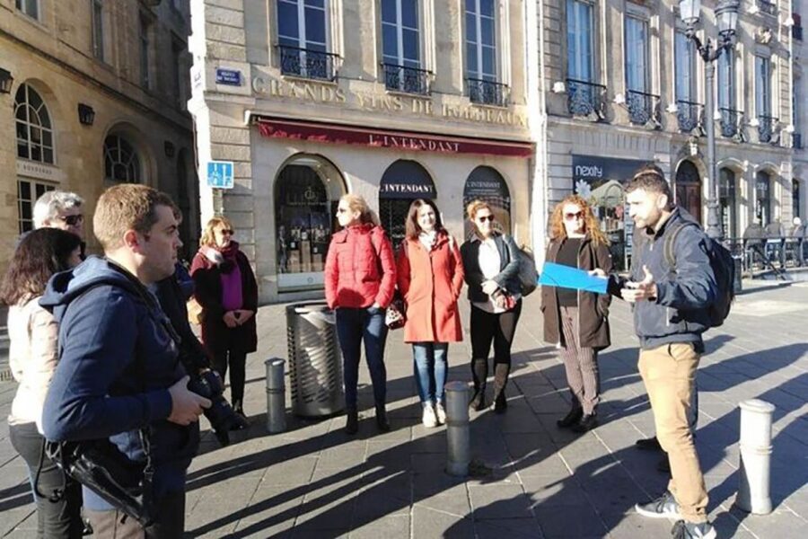 Ultimate Tastes and Tales Tour: Pastries, Stories, Flavors - Itinerary flow: how the 150 minutes usually play out